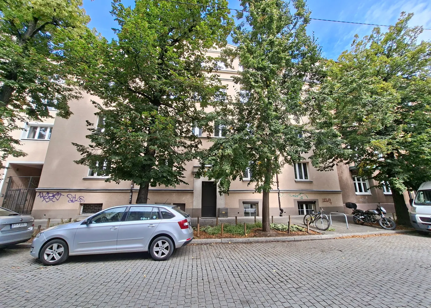 Budynek zarządzany przez Fabisiak Nieruchomości — ul. Karwowskiego 7, Poznań