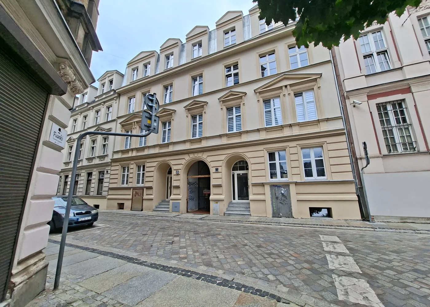 Budynek zarządzany przez Fabisiak Nieruchomości — ul. Za Bramką 13, Poznań